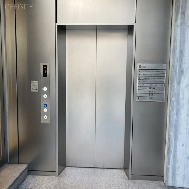 表参道Keyakiビル エレベーター