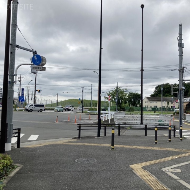 町田ビル ビル前面道路