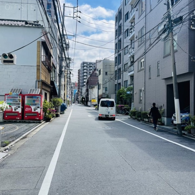 高山ビル 前面道路