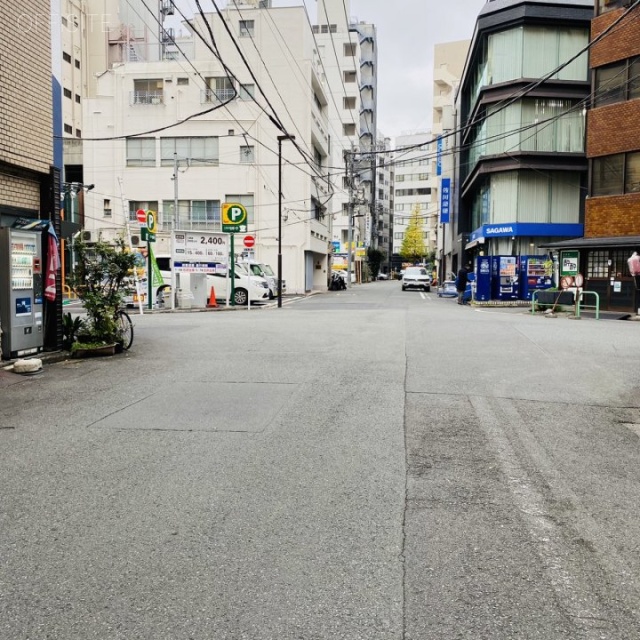 風雲堂別館 ビル前面道路