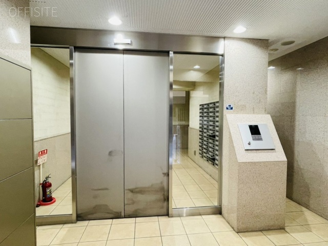 スカイコート神田第3　エントランス