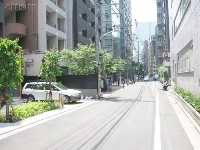 高信(タカシン)ビル ビル前面道路