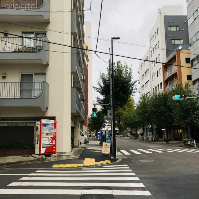 えびす第3ビル ビル前面道路