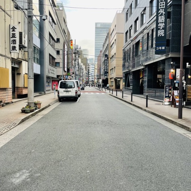 星屋第六ビル ビル前面道路