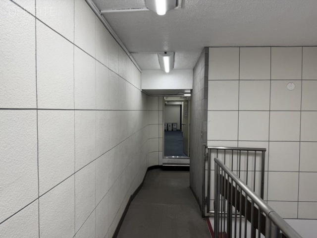 全漁業ビル　エントランス