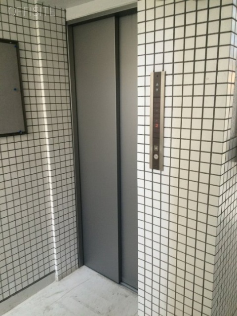 CUBE北参道 4階【3F～4F】 10.40坪　エレベーター