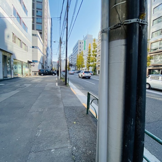 ランディック原宿ビル ビル前面道路