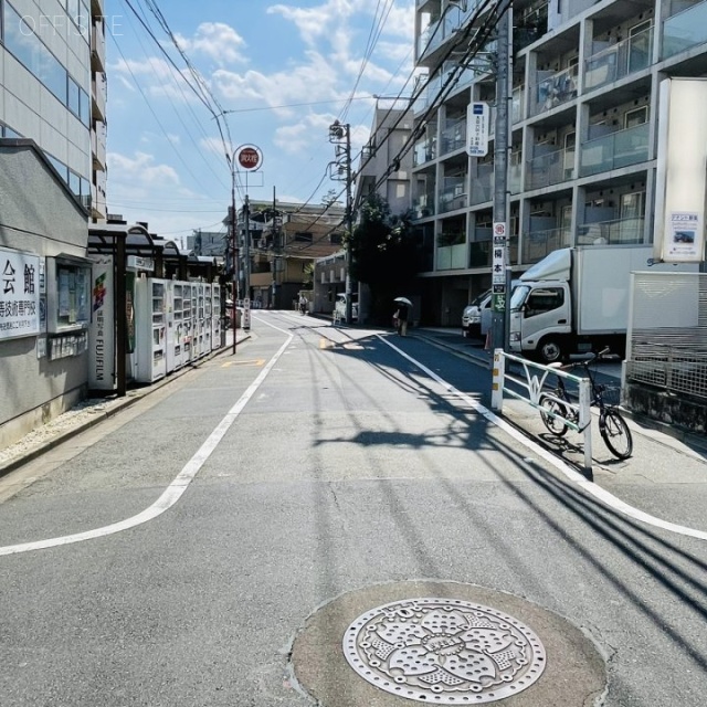 渋谷CHビル ビル前面道路