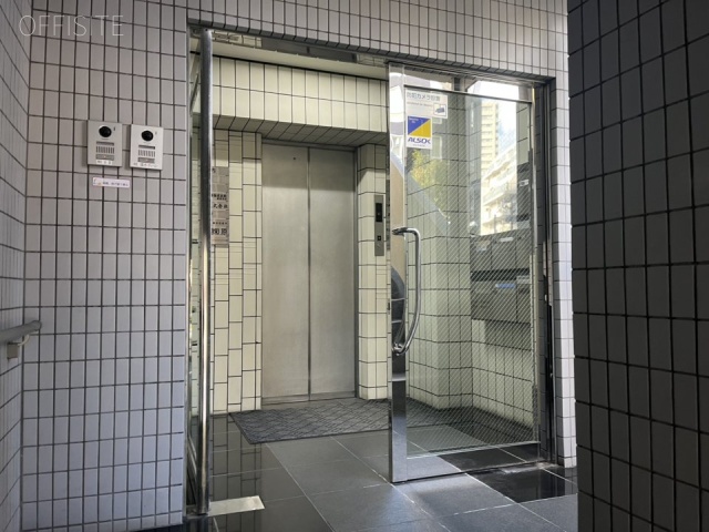 第1小田ビル　エントランス