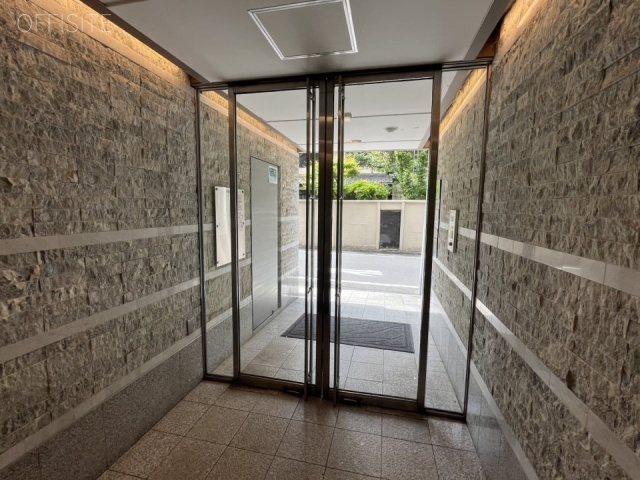 A・Yビル　エントランス