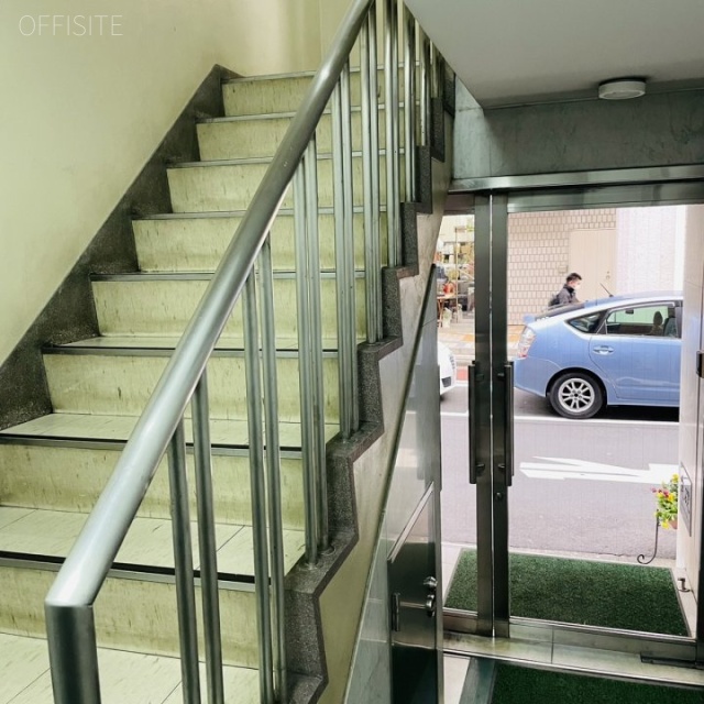 栗原ビル エントランス