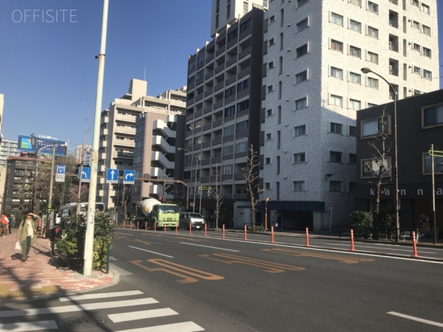 千陽本社ビル　ビル前面道路