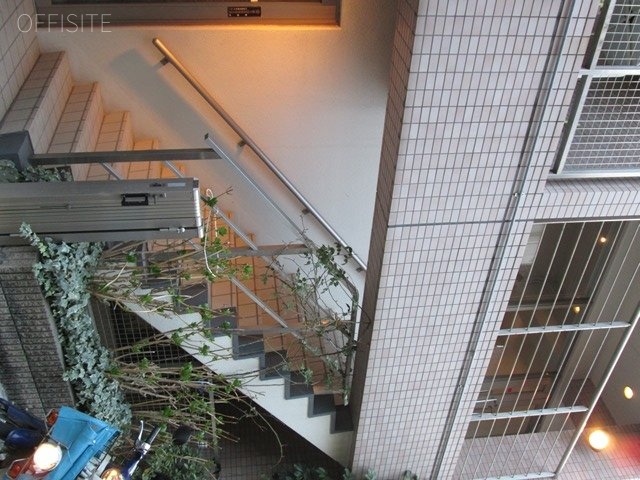 Uビル 外観