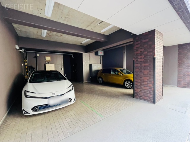 岩見ビル　駐車場