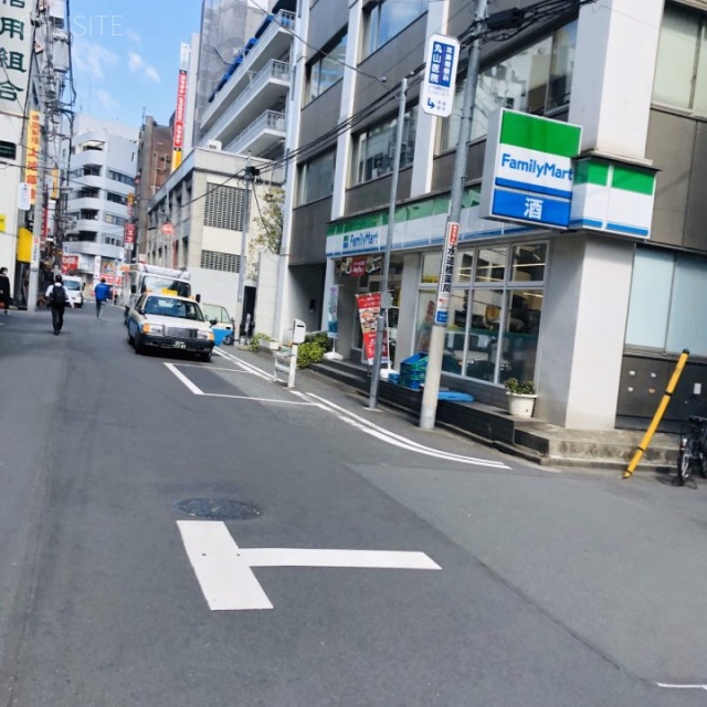 ドメス水道橋ビル ビル前面道路