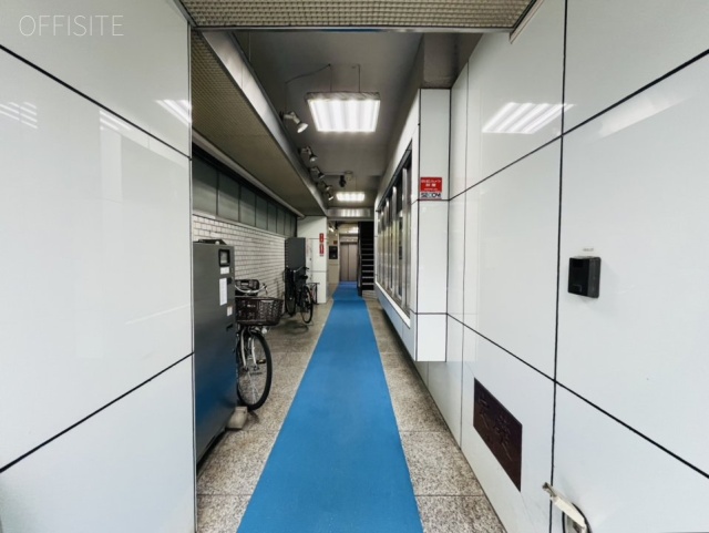 ワタナベビル　エントランス