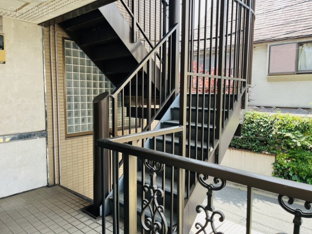 日報ビル 外観