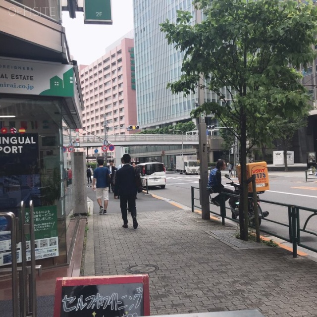 昇立ビル ビル前面道路