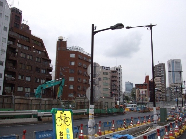 ヤマキビル ビル前面道路