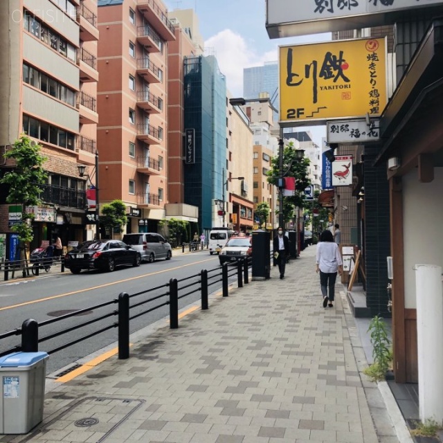 赤坂ゆうビル ビル前面道路