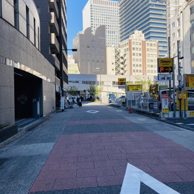 マルイト銀座ビル 前面道路