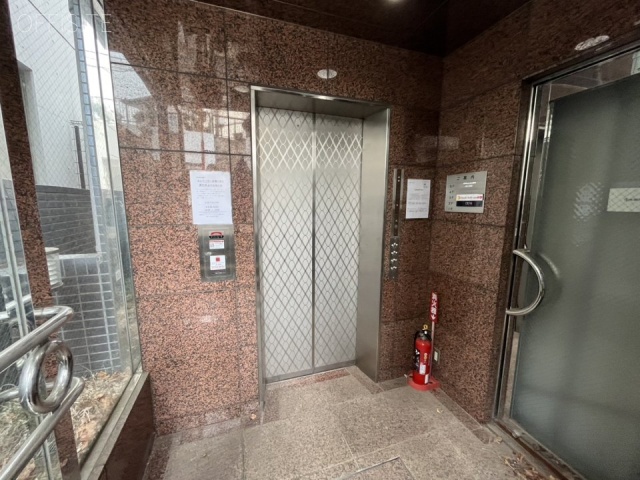 NS6ビル　エントランス