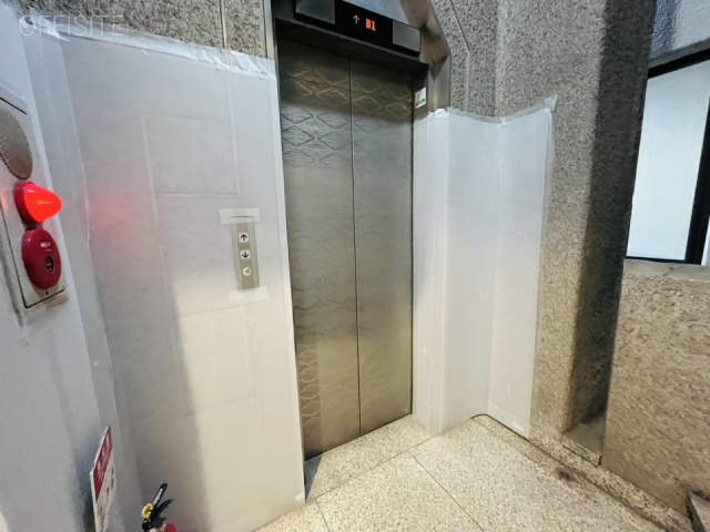 日本橋秋山ビル　エントランス