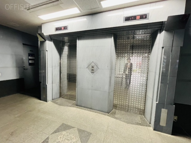 YSビル　エントランス