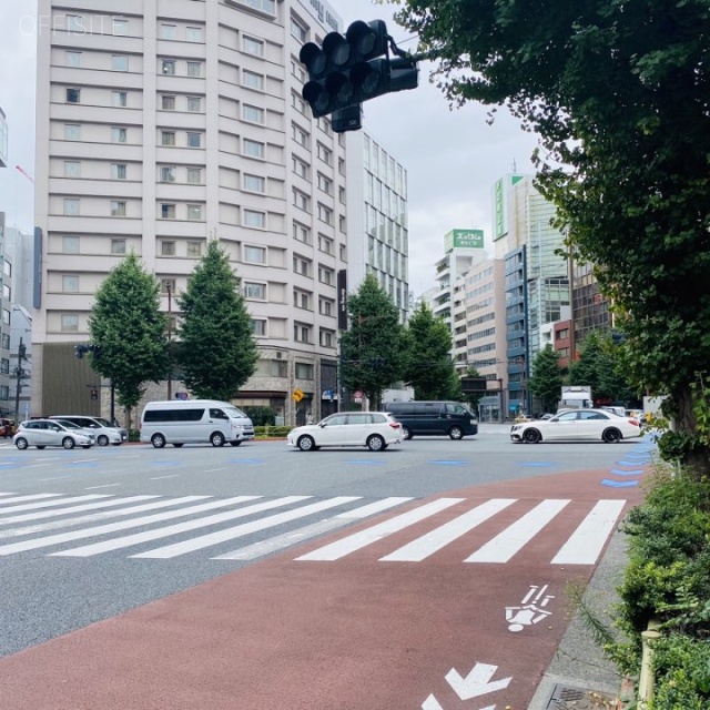 相鉄万世橋ビル ビル前面道路