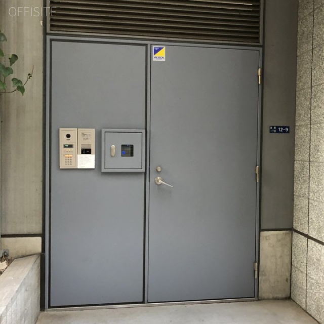 A-PLACE新橋駅前 時間外通用口
