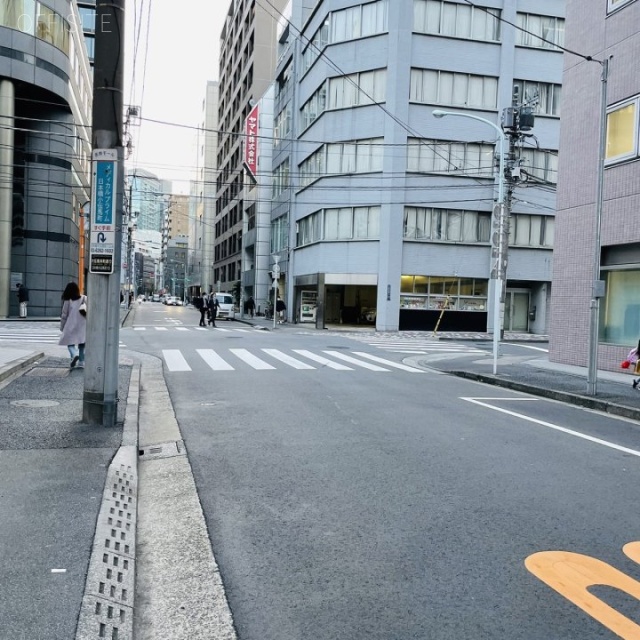 住友生命日本橋大伝馬町ビル 前面道路