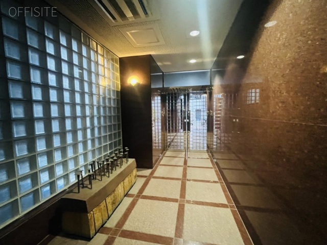 泰明青山(タイメイアオヤマ)ビル エントランス