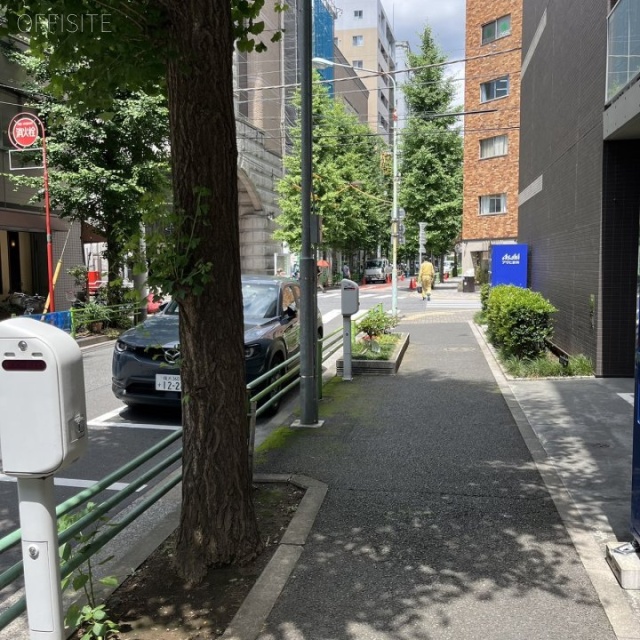 日本橋栄ビル 前面道路