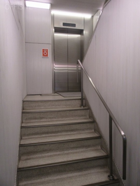 明治屋銀座ビル 7階 76.96坪　エレベーター