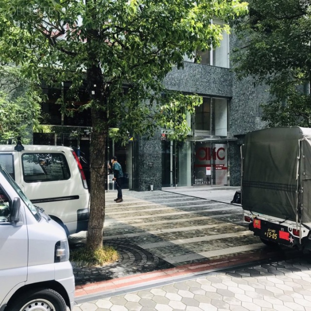 ファーストリアルタワー新宿 外観