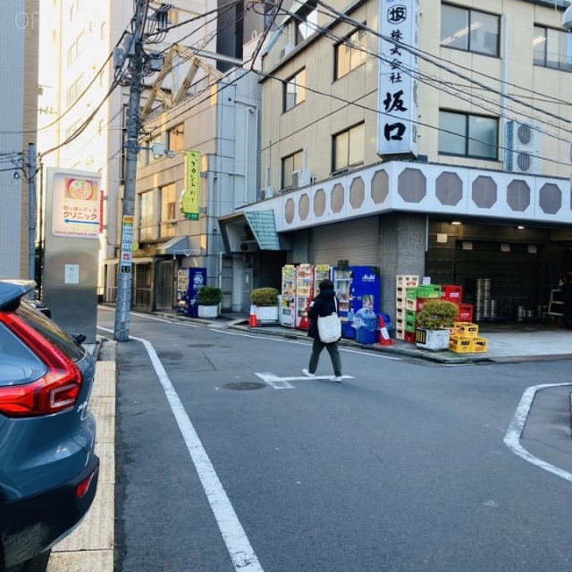 ESCALIER麹町 ビル前面道路