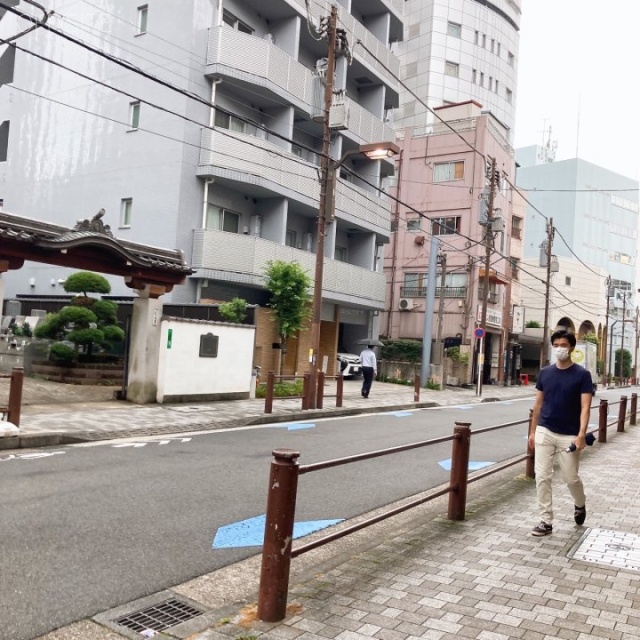 小池ビル ビル前面道路