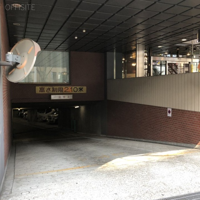 ストーク新宿 駐車場
