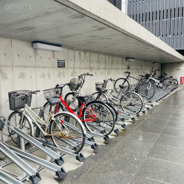 アゼリアヒルズビル 駐車場