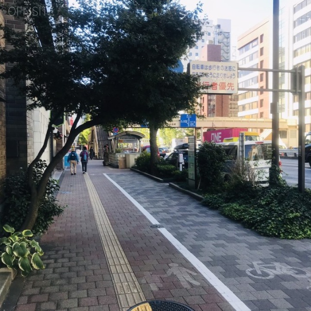 MUSEE GINZA 前面は昭和通り