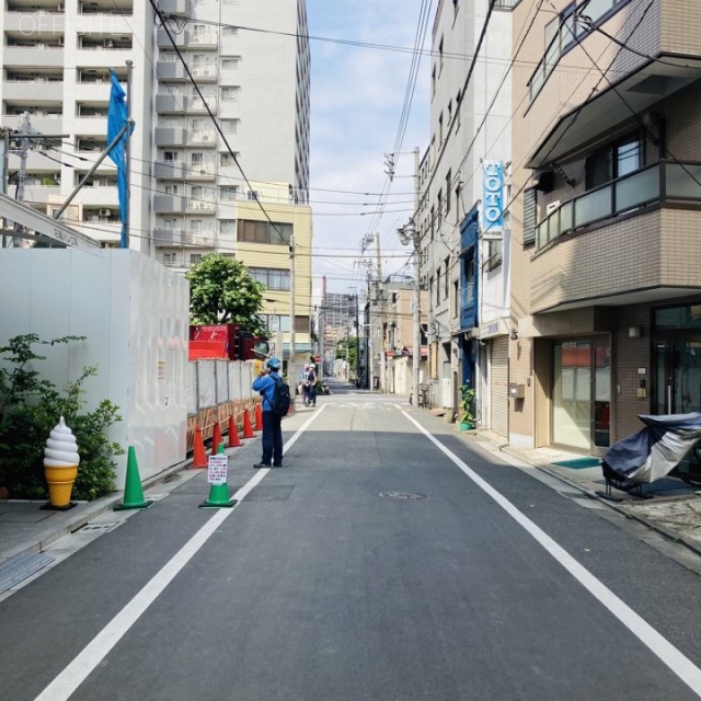 東京菓子協会ビル ビル前面道路