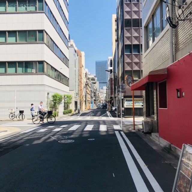 千代田東洋ビル ビル前面道路