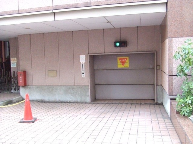 TOKYO YBビル 駐車場