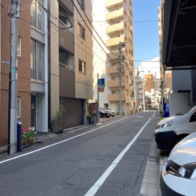 BRICK GATE日本橋 前面道路