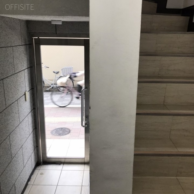 広徳ビル エントランス