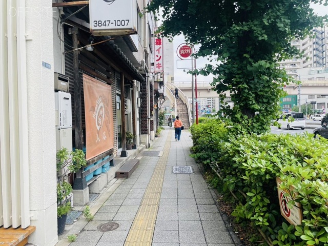 ソレイユ入谷ビル　前面歩道