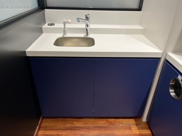 明治薬科大学剛堂会館 エントランス