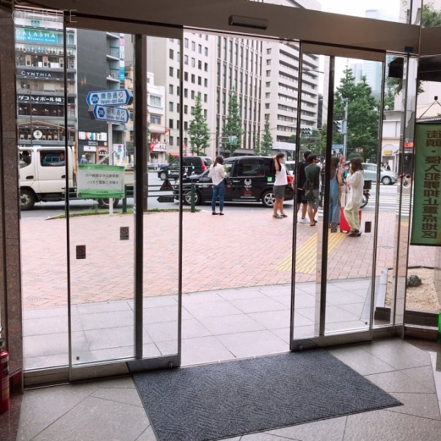 銀座山王ビル エントランス