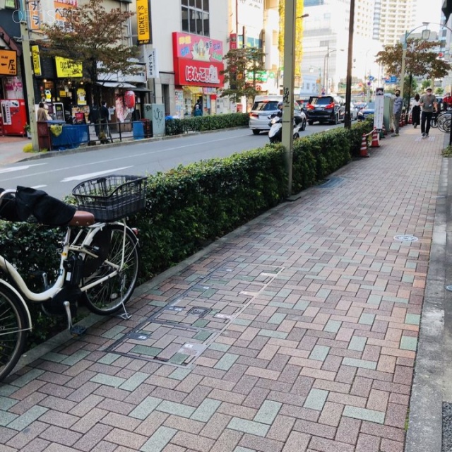 目黒西口マンション2号館 ビル前面道路