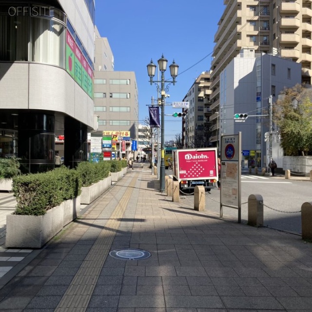 落合ビル 前面歩道